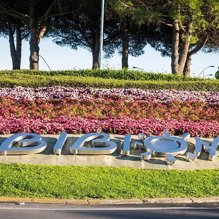 In A With Swimming Pool Appartamento Bibione
